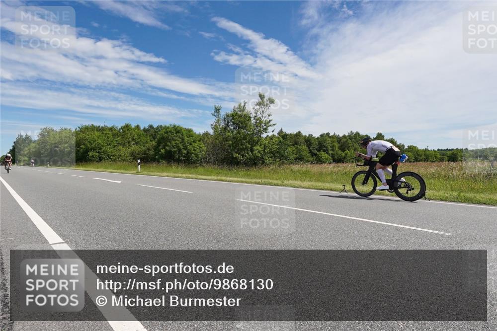 21.06.2026 - Viking Triathlon Michael Burmester http://msf.ph/oto/9868130 21.06.2026 11:44:55 Radfahren 63, 99, 113, 162, 257, 266, 382, 460, 522 meine-sportfotos.de
