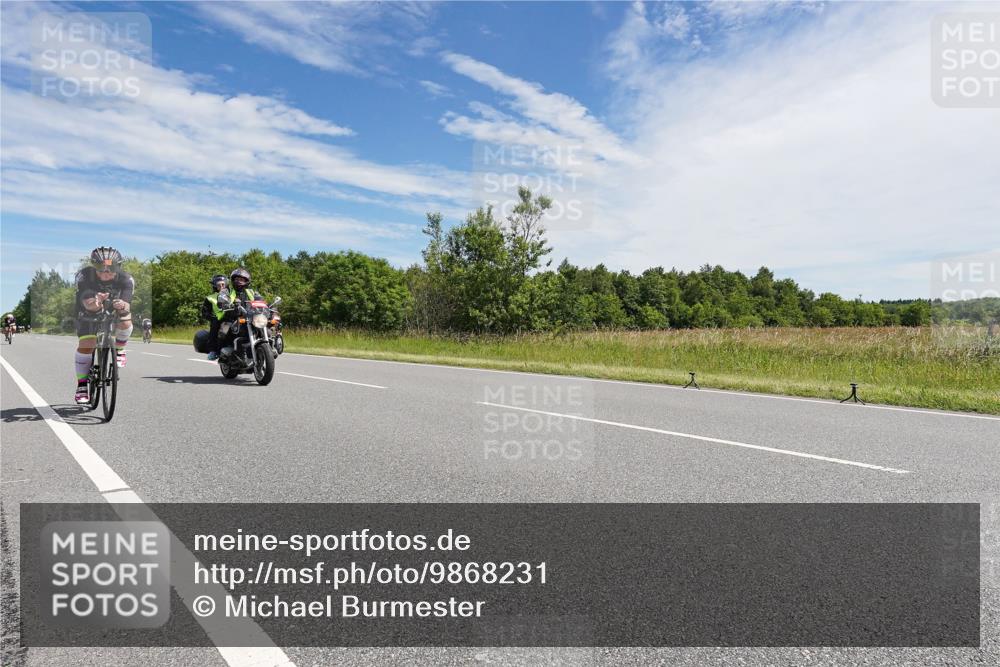 21.06.2026 - Viking Triathlon Michael Burmester http://msf.ph/oto/9868231 21.06.2026 11:46:00 Radfahren 39, 60, 111, 186, 186, 212, 227, 227, 245, 495, 532, 532, 541, 562, 615 meine-sportfotos.de