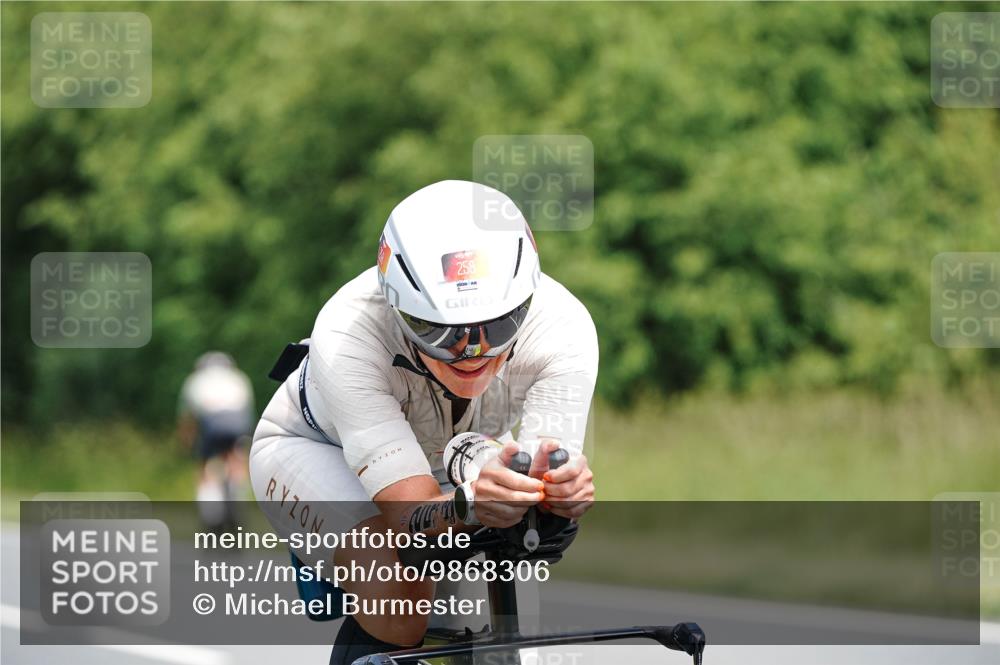 21.06.2026 - Viking Triathlon Michael Burmester http://msf.ph/oto/9868306 21.06.2026 12:23:08 Radfahren 258, 407, 470, 602 meine-sportfotos.de