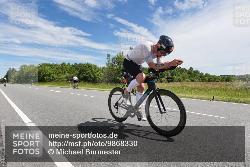 21.06.2026 - Viking Triathlon Michael Burmester http://msf.ph/oto/9868330 21.06.2026 11:46:58 Radfahren 119, 169, 237, 241, 280, 301, 315, 355, 365, 426, 459, 462, 552, 565, 619, 655 meine-sportfotos.de