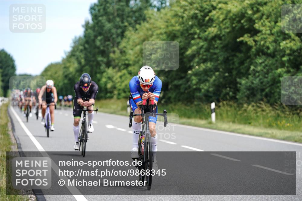21.06.2026 - Viking Triathlon Michael Burmester http://msf.ph/oto/9868345 21.06.2026 12:23:34 Radfahren 8, 16, 46, 65, 73, 98, 103, 119, 126, 136, 165, 177, 223, 225, 256, 256, 280, 380, 388, 457, 527, 546, 563, 569, 605, 615, 634, 654 meine-sportfotos.de