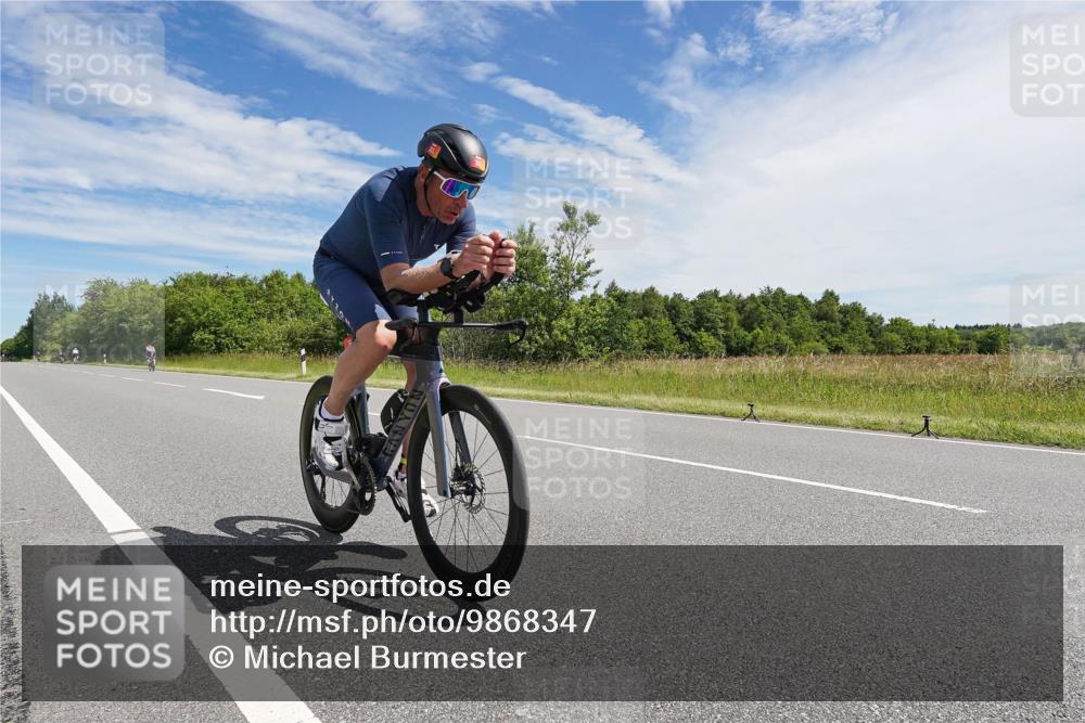 21.06.2026 - Viking Triathlon Michael Burmester http://msf.ph/oto/9868347 21.06.2026 11:47:07 Radfahren 122, 241, 286, 301, 365, 459, 552, 619 meine-sportfotos.de