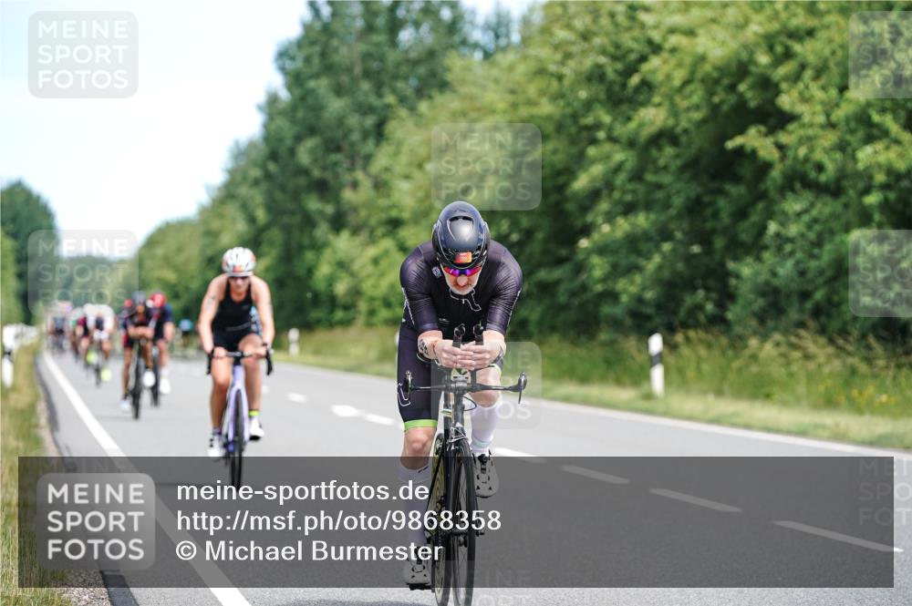 21.06.2026 - Viking Triathlon Michael Burmester http://msf.ph/oto/9868358 21.06.2026 12:23:35 Radfahren 8, 16, 46, 62, 65, 73, 98, 103, 119, 126, 136, 165, 177, 223, 225, 256, 256, 280, 380, 388, 457, 527, 530, 546, 563, 569, 605, 615, 634, 654 meine-sportfotos.de