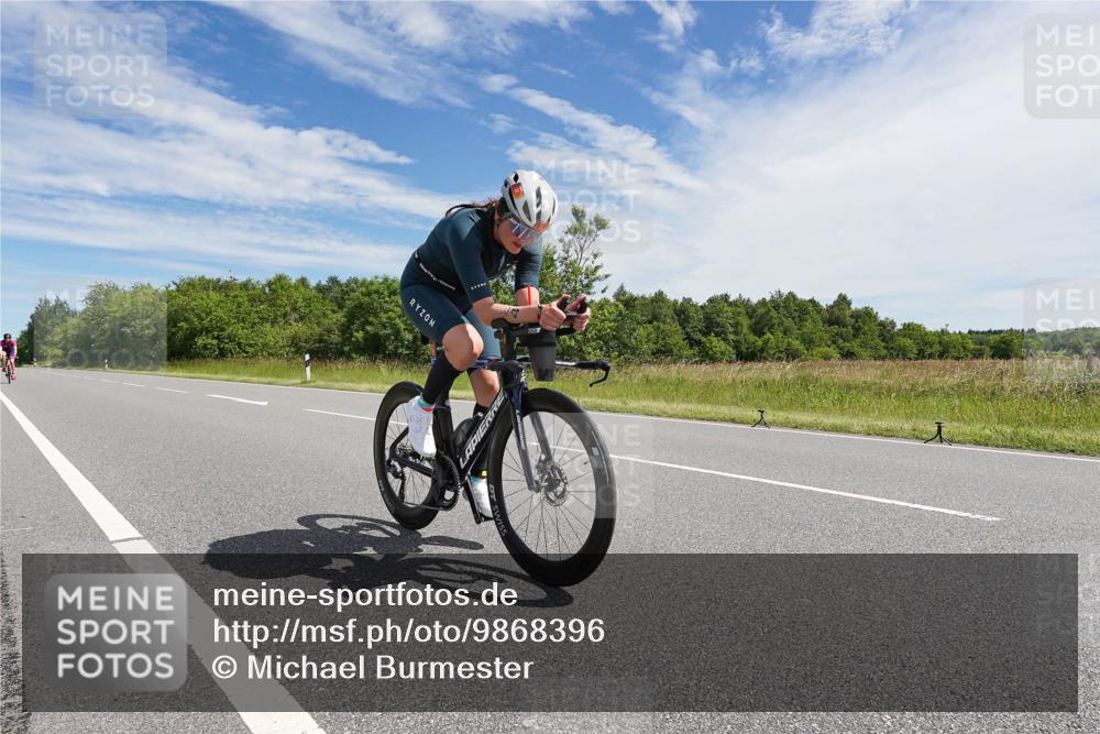 21.06.2026 - Viking Triathlon Michael Burmester http://msf.ph/oto/9868396 21.06.2026 11:47:44 Radfahren 24, 65, 74, 115, 185, 220, 270, 356, 378, 416, 450, 464, 483, 483, 569, 578 meine-sportfotos.de