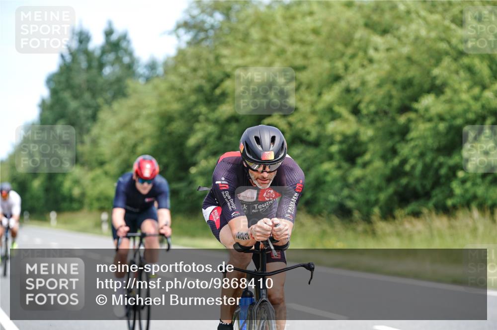 21.06.2026 - Viking Triathlon Michael Burmester http://msf.ph/oto/9868410 21.06.2026 12:23:40 Radfahren 8, 16, 46, 62, 65, 73, 98, 103, 119, 126, 136, 165, 177, 222, 223, 225, 256, 256, 280, 380, 388, 457, 527, 530, 546, 563, 569, 605, 615, 634, 654 meine-sportfotos.de