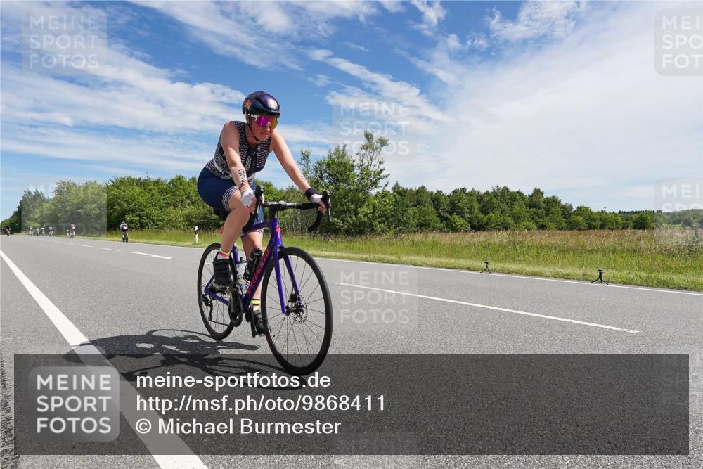 21.06.2026 - Viking Triathlon Michael Burmester http://msf.ph/oto/9868411 21.06.2026 11:47:53 Radfahren 24, 37, 185, 220, 356, 378, 416, 427, 464, 474, 483, 559, 578, 601 meine-sportfotos.de