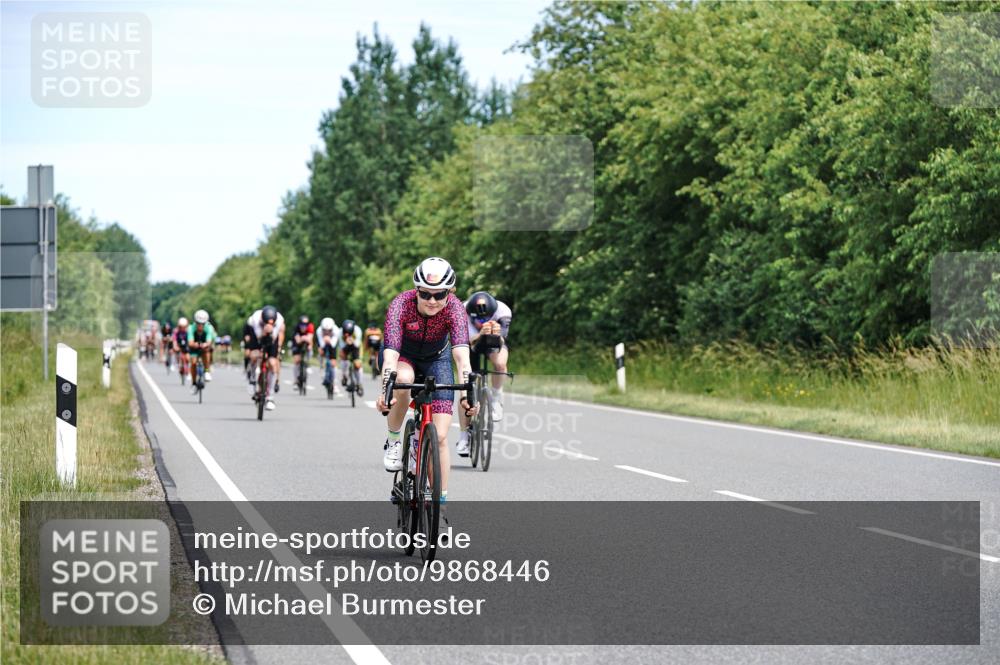 21.06.2026 - Viking Triathlon Michael Burmester http://msf.ph/oto/9868446 21.06.2026 12:23:45 Radfahren 8, 16, 46, 62, 65, 73, 98, 103, 119, 136, 177, 222, 223, 256, 256, 280, 357, 368, 388, 457, 527, 530, 546, 563, 569, 605, 615, 634, 654 meine-sportfotos.de