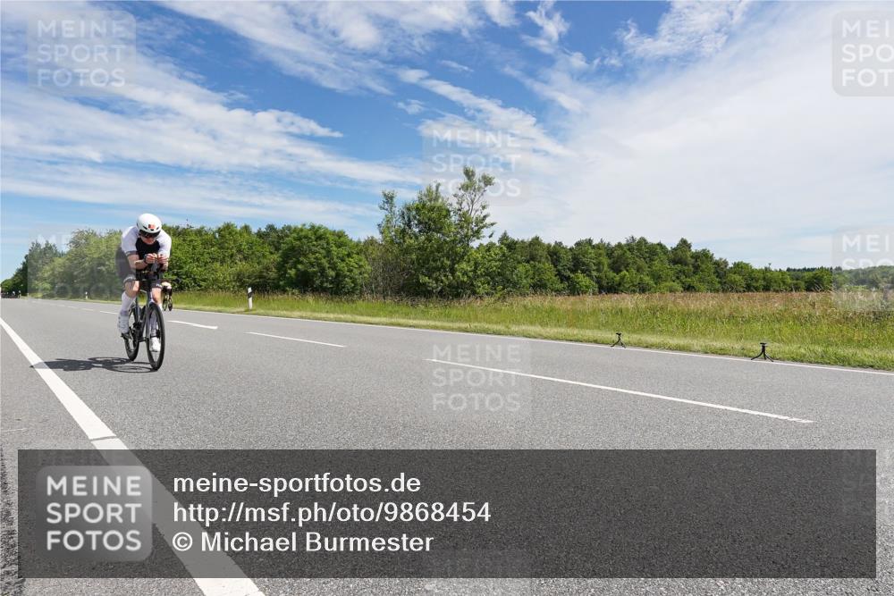 21.06.2026 - Viking Triathlon Michael Burmester http://msf.ph/oto/9868454 21.06.2026 11:48:22 Radfahren 34, 45, 97, 125, 150, 188, 197, 303, 327, 340, 485, 553, 616, 622, 651, 651, 652, 663, 665 meine-sportfotos.de