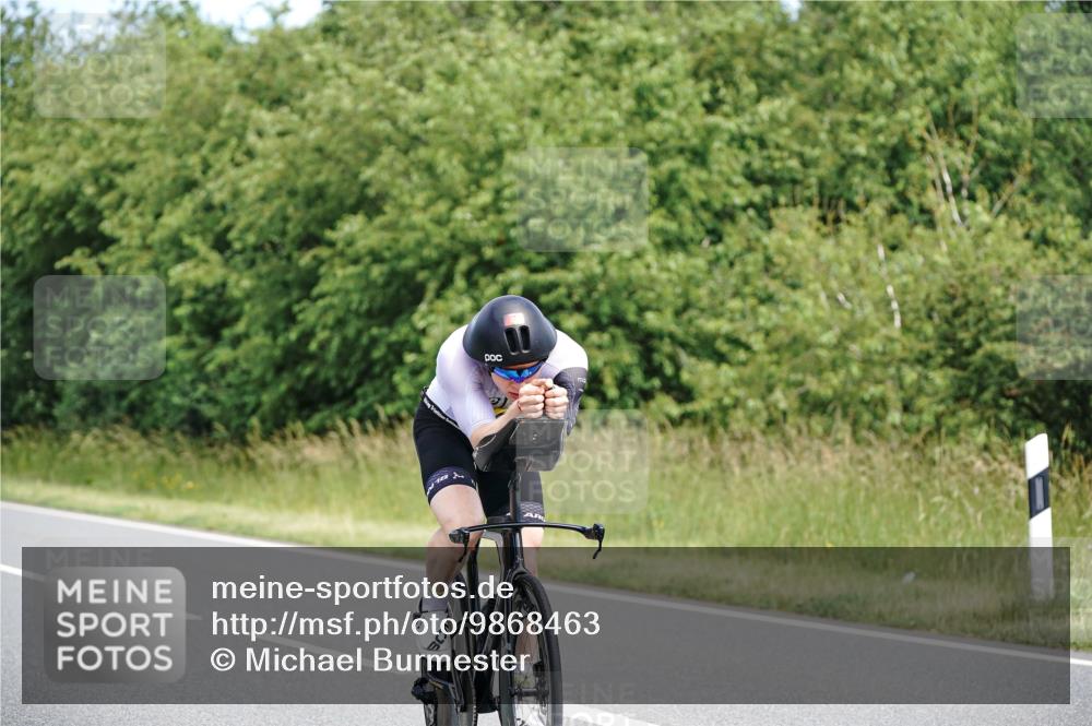 21.06.2026 - Viking Triathlon Michael Burmester http://msf.ph/oto/9868463 21.06.2026 12:23:46 Radfahren 8, 16, 46, 62, 65, 98, 103, 119, 136, 177, 222, 223, 256, 256, 280, 357, 368, 388, 457, 527, 530, 546, 563, 569, 605, 615, 634, 654 meine-sportfotos.de