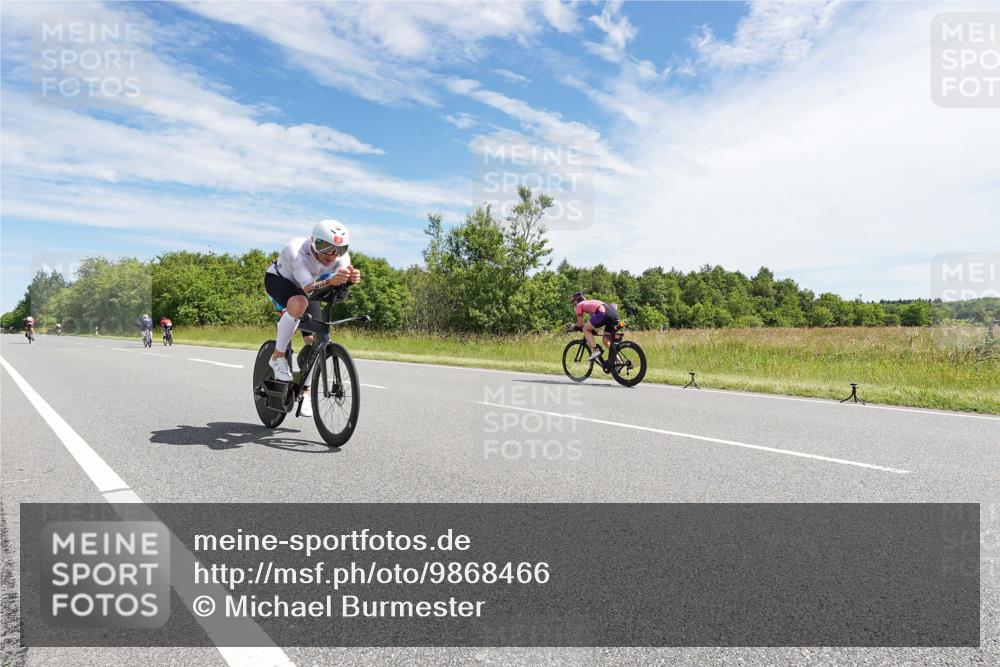 21.06.2026 - Viking Triathlon Michael Burmester http://msf.ph/oto/9868466 21.06.2026 11:48:28 Radfahren 34, 45, 97, 125, 125, 150, 150, 188, 197, 250, 303, 327, 340, 434, 485, 553, 553, 616, 622, 622, 651, 652, 663, 665, 669 meine-sportfotos.de