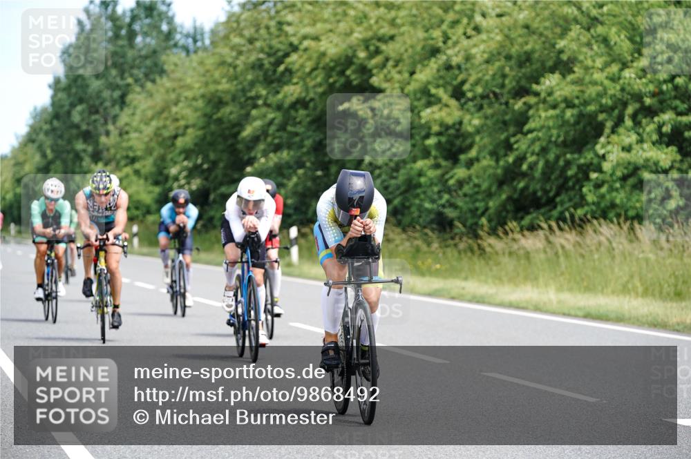 21.06.2026 - Viking Triathlon Michael Burmester http://msf.ph/oto/9868492 21.06.2026 12:23:49 Radfahren 8, 46, 62, 65, 98, 103, 119, 136, 177, 222, 223, 256, 280, 353, 357, 368, 457, 527, 530, 534, 563, 569, 605, 654 meine-sportfotos.de