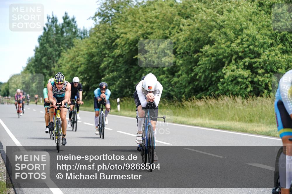 21.06.2026 - Viking Triathlon Michael Burmester http://msf.ph/oto/9868504 21.06.2026 12:23:49 Radfahren 8, 46, 62, 65, 98, 103, 119, 136, 177, 222, 223, 256, 280, 353, 357, 368, 457, 527, 530, 534, 563, 569, 605, 654 meine-sportfotos.de