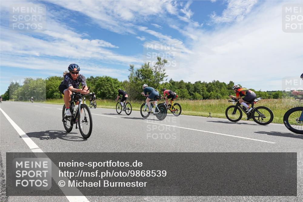 21.06.2026 - Viking Triathlon Michael Burmester http://msf.ph/oto/9868539 21.06.2026 11:49:04 Radfahren 167, 175, 203, 296, 298, 307, 433, 473 meine-sportfotos.de