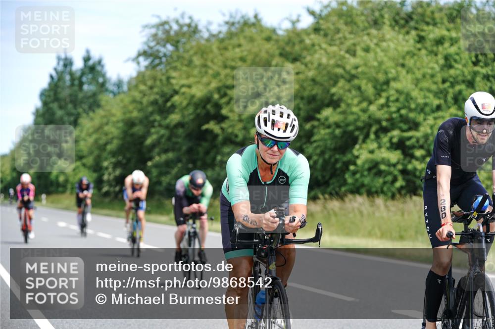 21.06.2026 - Viking Triathlon Michael Burmester http://msf.ph/oto/9868542 21.06.2026 12:23:52 Radfahren 8, 46, 58, 62, 65, 119, 222, 256, 280, 353, 357, 368, 527, 530, 534, 563, 569, 605 meine-sportfotos.de