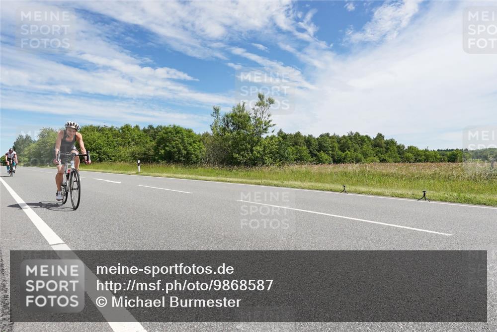 21.06.2026 - Viking Triathlon Michael Burmester http://msf.ph/oto/9868587 21.06.2026 11:49:42 Radfahren 9, 38, 40, 156, 168, 207, 224, 254, 471, 489, 498, 629 meine-sportfotos.de