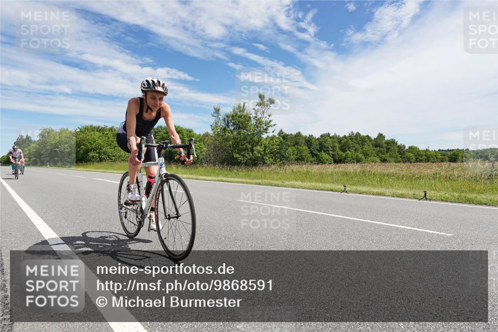 21.06.2026 - Viking Triathlon Michael Burmester http://msf.ph/oto/9868591 21.06.2026 11:49:42 Radfahren 9, 38, 40, 156, 168, 207, 224, 254, 471, 489, 498, 629 meine-sportfotos.de