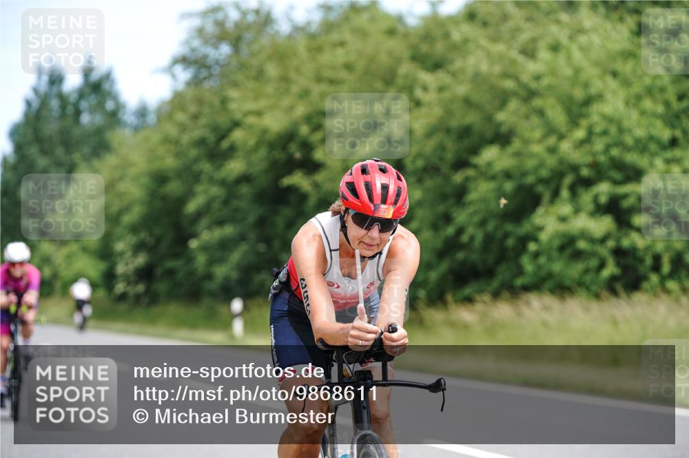 21.06.2026 - Viking Triathlon Michael Burmester http://msf.ph/oto/9868611 21.06.2026 12:24:07 Radfahren 58, 353, 357, 357, 358, 368, 534 meine-sportfotos.de