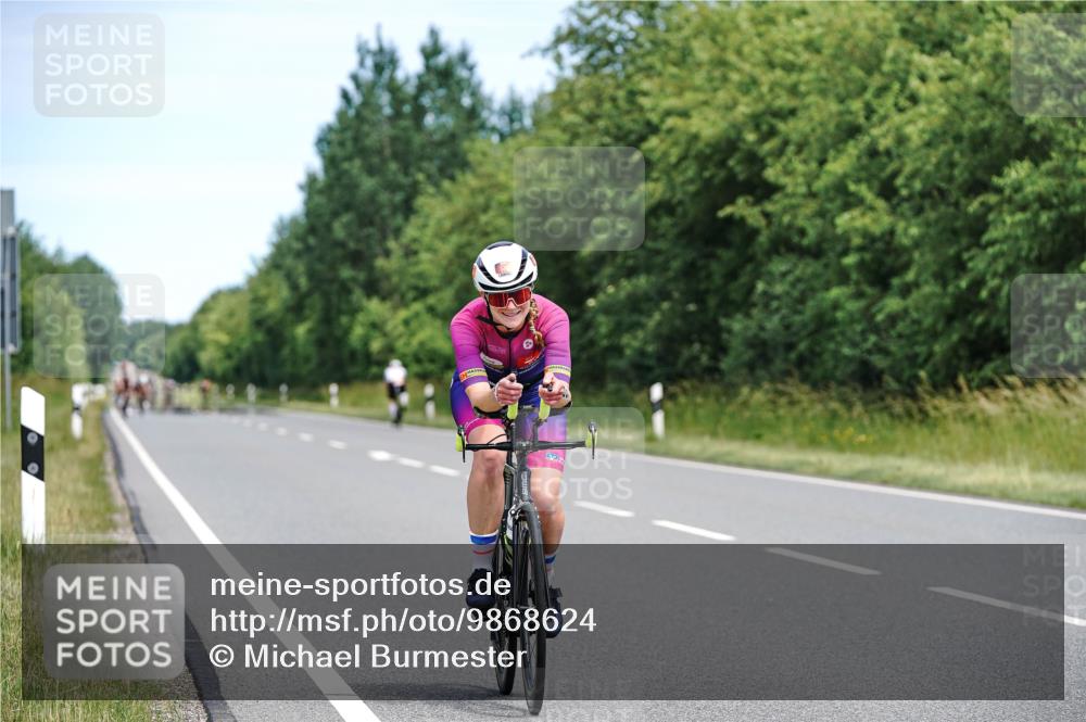 21.06.2026 - Viking Triathlon Michael Burmester http://msf.ph/oto/9868624 21.06.2026 12:24:08 Radfahren 58, 353, 357, 357, 358, 368, 534 meine-sportfotos.de