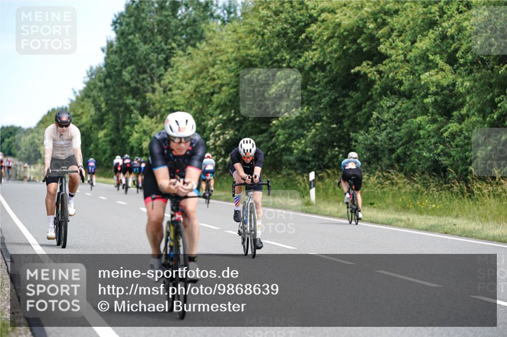 21.06.2026 - Viking Triathlon Michael Burmester http://msf.ph/oto/9868639 21.06.2026 12:24:23 Radfahren 164, 350, 357, 358, 362, 362, 494, 660 meine-sportfotos.de