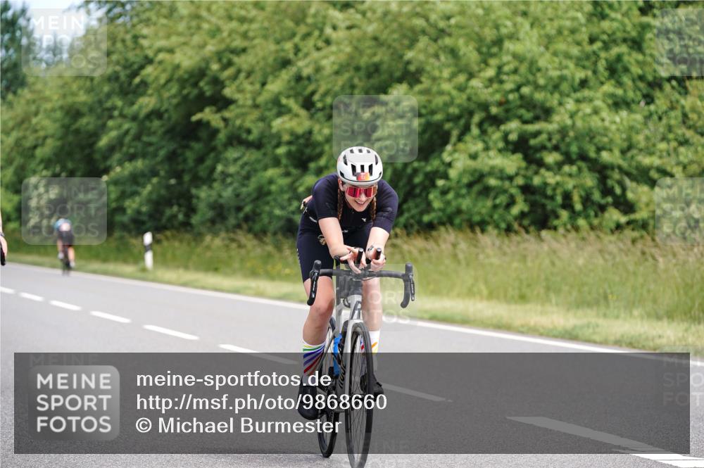 21.06.2026 - Viking Triathlon Michael Burmester http://msf.ph/oto/9868660 21.06.2026 12:24:25 Radfahren 164, 350, 358, 362, 362, 494, 660, 660 meine-sportfotos.de