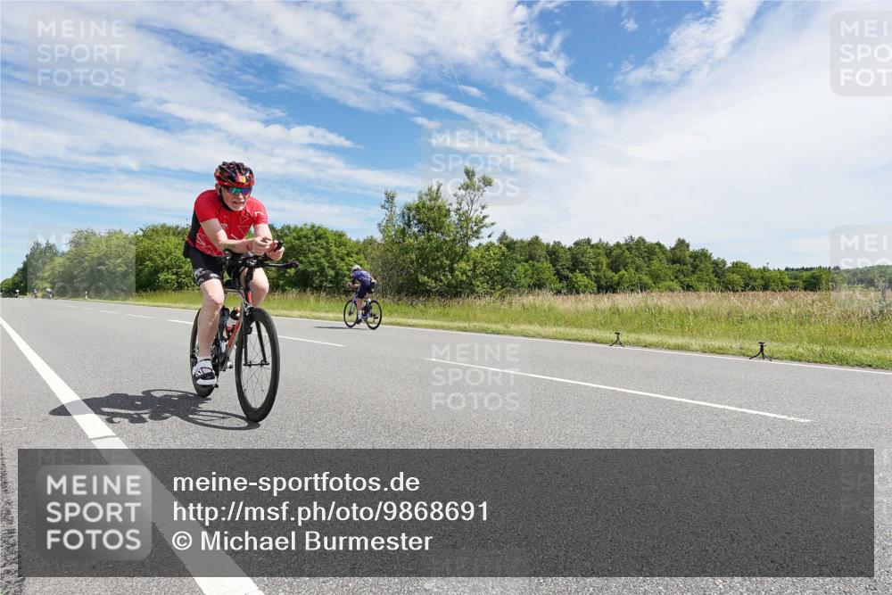 21.06.2026 - Viking Triathlon Michael Burmester http://msf.ph/oto/9868691 21.06.2026 11:50:20 Radfahren 33, 76, 151, 152, 244, 272, 297, 300, 351, 414, 519, 557, 614, 633, 641 meine-sportfotos.de