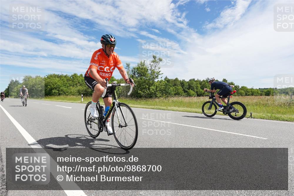 21.06.2026 - Viking Triathlon Michael Burmester http://msf.ph/oto/9868700 21.06.2026 11:50:34 Radfahren 33, 88, 92, 107, 151, 174, 229, 297, 351, 376, 385, 414, 422, 512, 557, 574, 618, 641, 641 meine-sportfotos.de