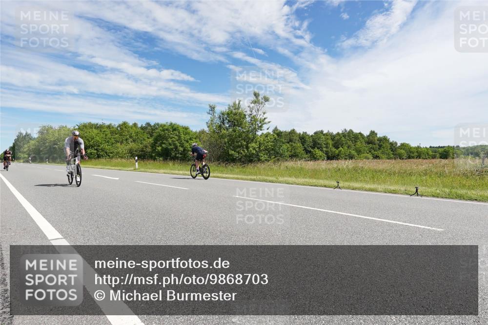 21.06.2026 - Viking Triathlon Michael Burmester http://msf.ph/oto/9868703 21.06.2026 11:50:35 Radfahren 33, 88, 92, 107, 151, 174, 229, 297, 351, 376, 385, 414, 422, 512, 557, 574, 618, 641, 641 meine-sportfotos.de