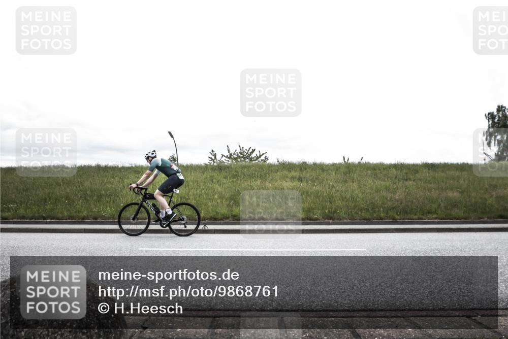 21.06.2026 - 29. Vierlanden-Triathlon H.Heesch http://msf.ph/oto/9868761 21.06.2026 12:24:36 Radfahren 707, 777 meine-sportfotos.de