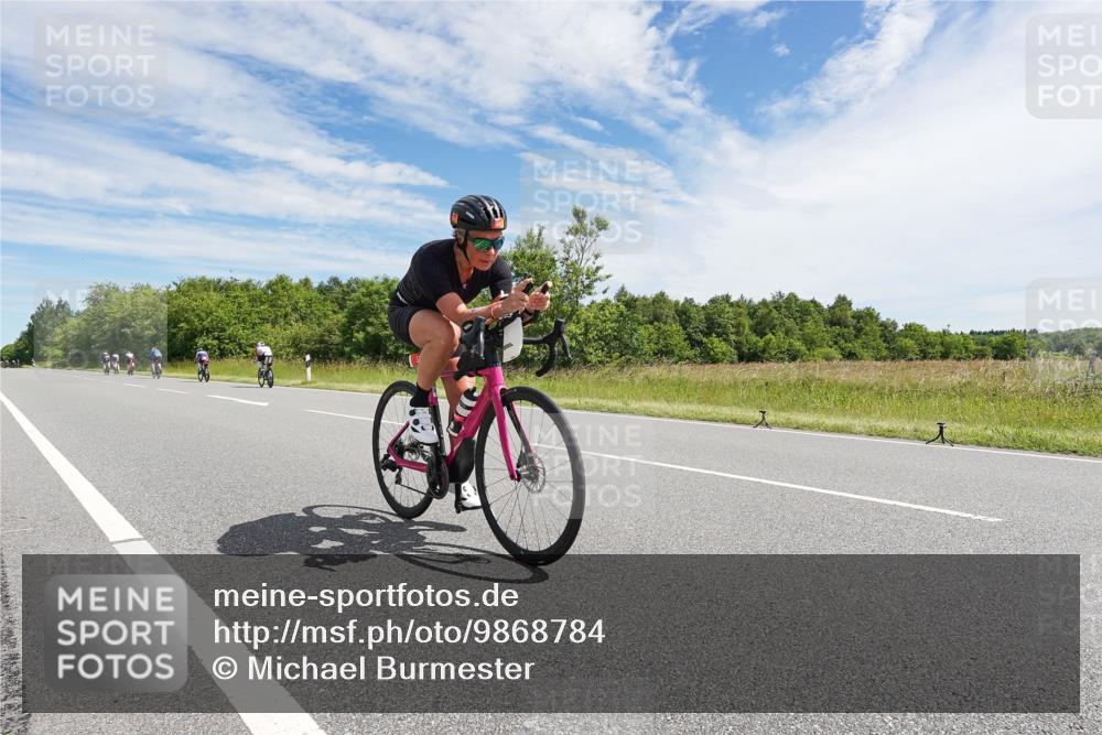 21.06.2026 - Viking Triathlon Michael Burmester http://msf.ph/oto/9868784 21.06.2026 11:51:12 Radfahren 85, 106, 153, 193, 413, 502, 564, 590, 647 meine-sportfotos.de