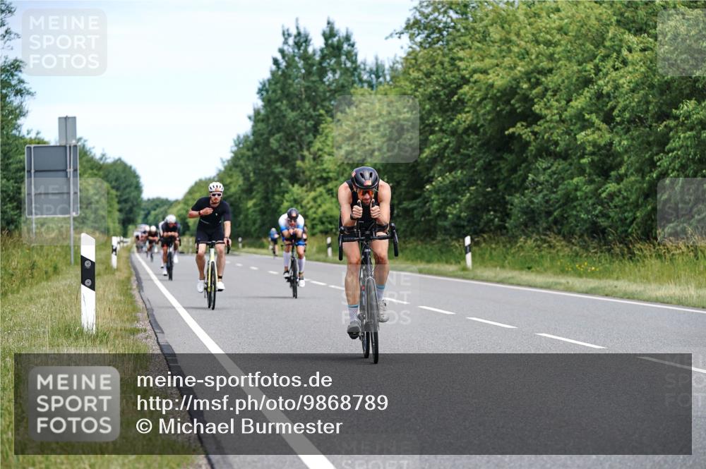 21.06.2026 - Viking Triathlon Michael Burmester http://msf.ph/oto/9868789 21.06.2026 12:25:00 Radfahren 44, 48, 54, 55, 91, 163, 166, 173, 176, 179, 206, 306, 313, 348, 419, 455, 565, 608 meine-sportfotos.de
