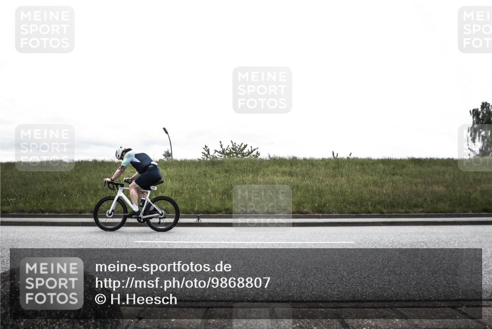 21.06.2026 - 29. Vierlanden-Triathlon H.Heesch http://msf.ph/oto/9868807 21.06.2026 12:26:03 Radfahren 629 meine-sportfotos.de