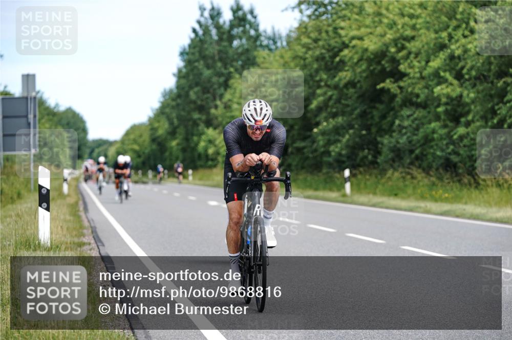 21.06.2026 - Viking Triathlon Michael Burmester http://msf.ph/oto/9868816 21.06.2026 12:25:05 Radfahren 26, 44, 48, 55, 91, 105, 163, 166, 173, 176, 179, 206, 306, 313, 316, 348, 419, 455, 565, 608 meine-sportfotos.de