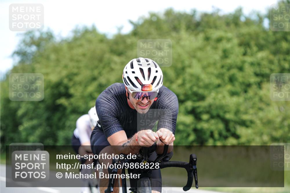 21.06.2026 - Viking Triathlon Michael Burmester http://msf.ph/oto/9868828 21.06.2026 12:25:06 Radfahren 26, 44, 48, 55, 91, 105, 163, 166, 173, 176, 179, 206, 306, 313, 316, 348, 387, 419, 455, 565, 608 meine-sportfotos.de