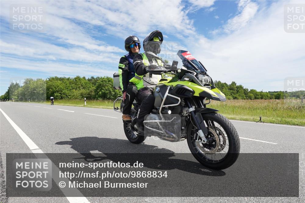 21.06.2026 - Viking Triathlon Michael Burmester http://msf.ph/oto/9868834 21.06.2026 11:51:47 Radfahren 80, 325, 359, 377, 566, 626 meine-sportfotos.de