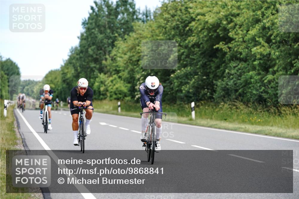 21.06.2026 - Viking Triathlon Michael Burmester http://msf.ph/oto/9868841 21.06.2026 12:25:10 Radfahren 26, 36, 44, 48, 55, 91, 105, 163, 166, 173, 176, 179, 206, 306, 313, 316, 348, 387, 419, 455, 565, 608 meine-sportfotos.de