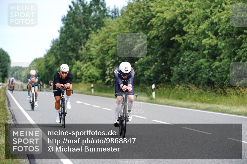 21.06.2026 - Viking Triathlon Michael Burmester http://msf.ph/oto/9868847 21.06.2026 12:25:10 Radfahren 26, 36, 44, 48, 55, 91, 105, 163, 166, 173, 176, 179, 206, 306, 313, 316, 348, 387, 419, 455, 565, 608 meine-sportfotos.de