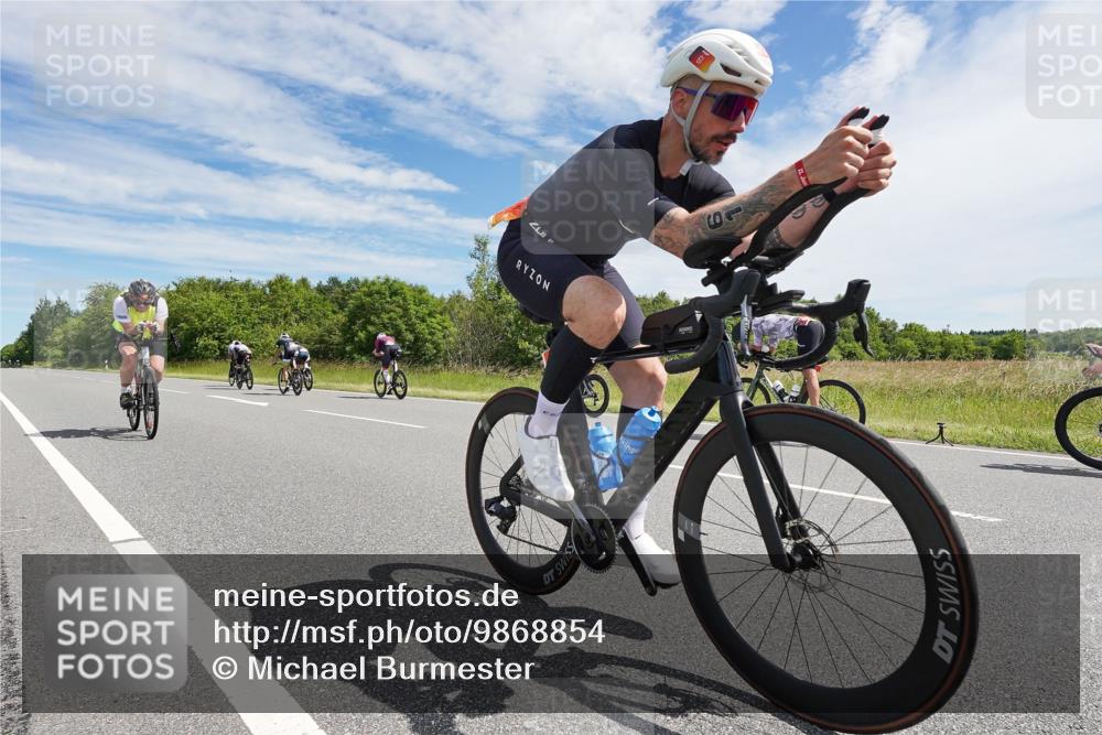 21.06.2026 - Viking Triathlon Michael Burmester http://msf.ph/oto/9868854 21.06.2026 11:52:05 Radfahren 61, 77, 80, 80, 141, 359, 410, 423, 491, 550, 636 meine-sportfotos.de