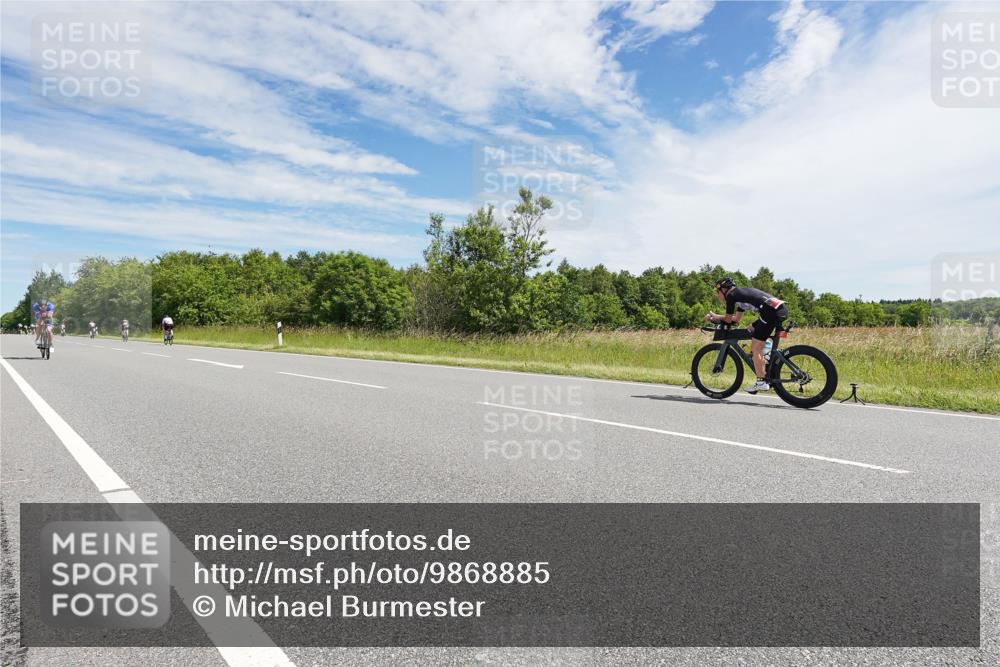 21.06.2026 - Viking Triathlon Michael Burmester http://msf.ph/oto/9868885 21.06.2026 11:52:16 Radfahren 61, 77, 80, 141, 410, 520, 550, 636, 660 meine-sportfotos.de