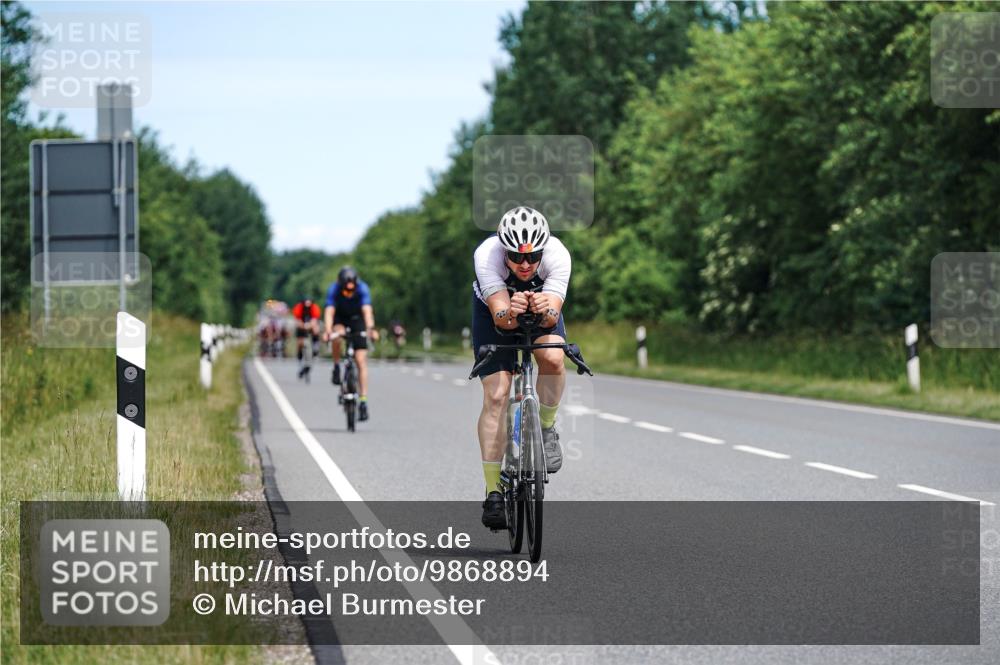 21.06.2026 - Viking Triathlon Michael Burmester http://msf.ph/oto/9868894 21.06.2026 12:25:21 Radfahren 26, 36, 44, 55, 91, 105, 163, 179, 251, 259, 316, 387, 419, 455 meine-sportfotos.de