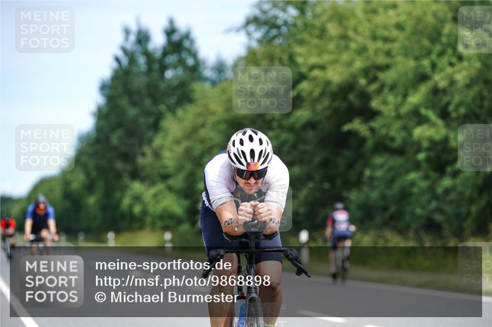 21.06.2026 - Viking Triathlon Michael Burmester http://msf.ph/oto/9868898 21.06.2026 12:25:22 Radfahren 26, 36, 44, 55, 91, 105, 163, 179, 251, 259, 316, 387, 419, 455, 556 meine-sportfotos.de