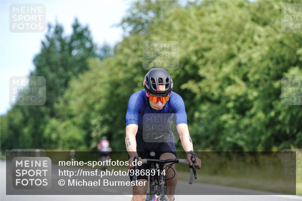 21.06.2026 - Viking Triathlon Michael Burmester http://msf.ph/oto/9868914 21.06.2026 12:25:25 Radfahren 26, 36, 44, 55, 105, 163, 251, 259, 316, 374, 387, 419, 426, 455, 556 meine-sportfotos.de
