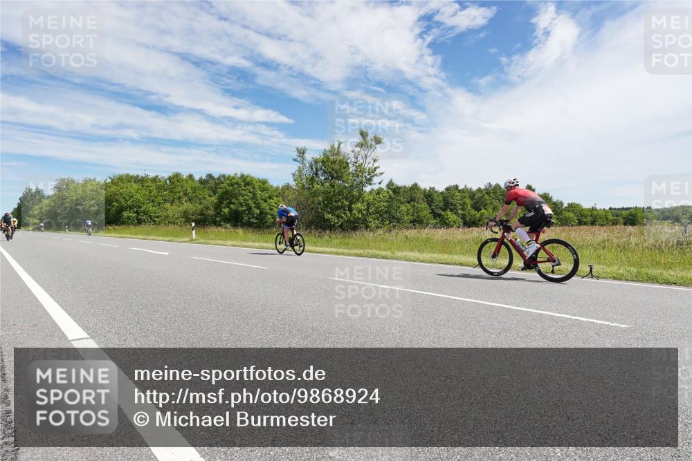 21.06.2026 - Viking Triathlon Michael Burmester http://msf.ph/oto/9868924 21.06.2026 11:52:49 Radfahren 104, 109, 117, 135, 145, 180, 383, 446, 452, 452, 496, 500, 515, 603, 610 meine-sportfotos.de
