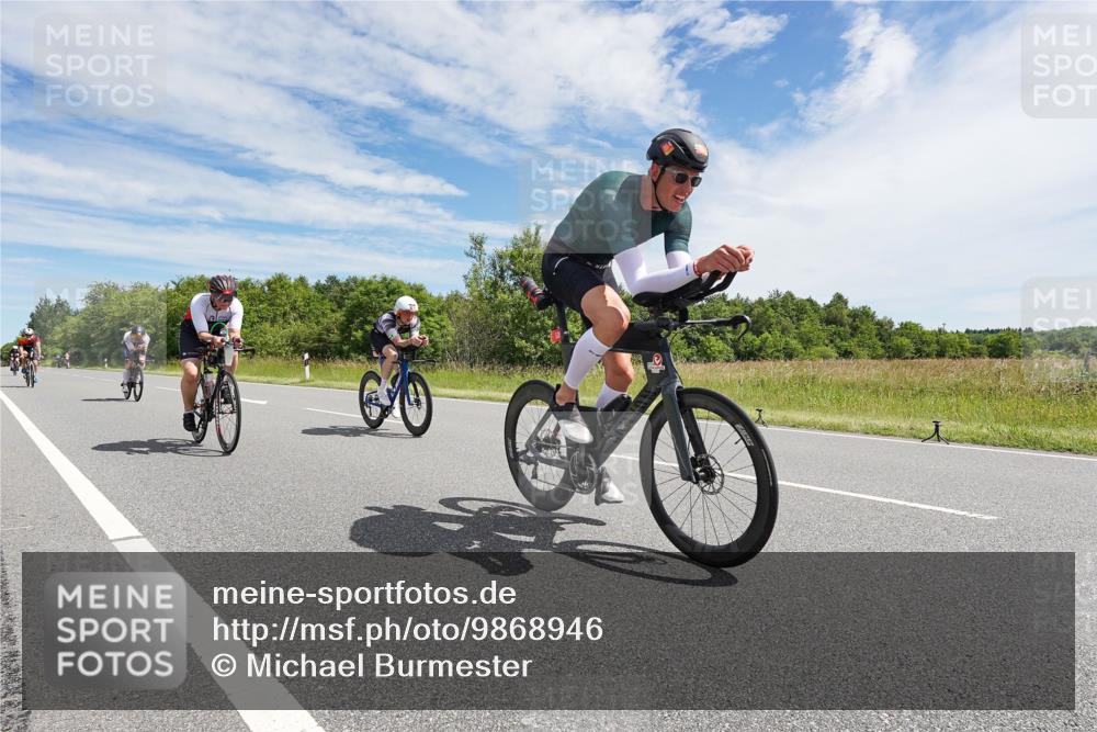 21.06.2026 - Viking Triathlon Michael Burmester http://msf.ph/oto/9868946 21.06.2026 11:52:59 Radfahren 104, 109, 135, 145, 178, 180, 202, 383, 446, 452, 496, 500, 515, 603, 610 meine-sportfotos.de