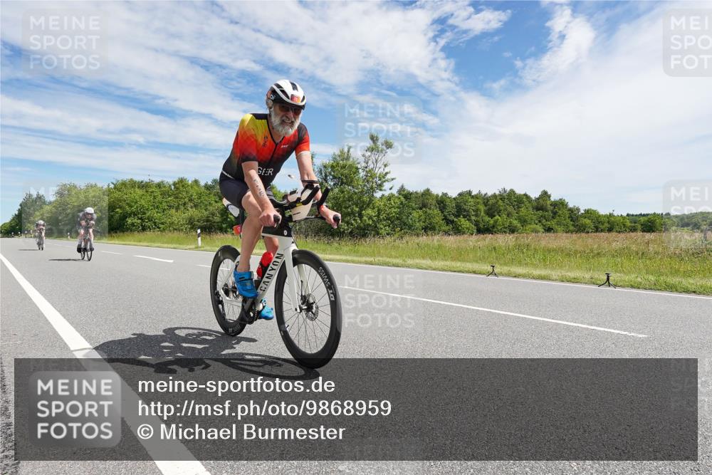 21.06.2026 - Viking Triathlon Michael Burmester http://msf.ph/oto/9868959 21.06.2026 11:53:01 Radfahren 104, 109, 135, 145, 160, 178, 202, 383, 446, 452, 496, 500, 515, 603, 610 meine-sportfotos.de