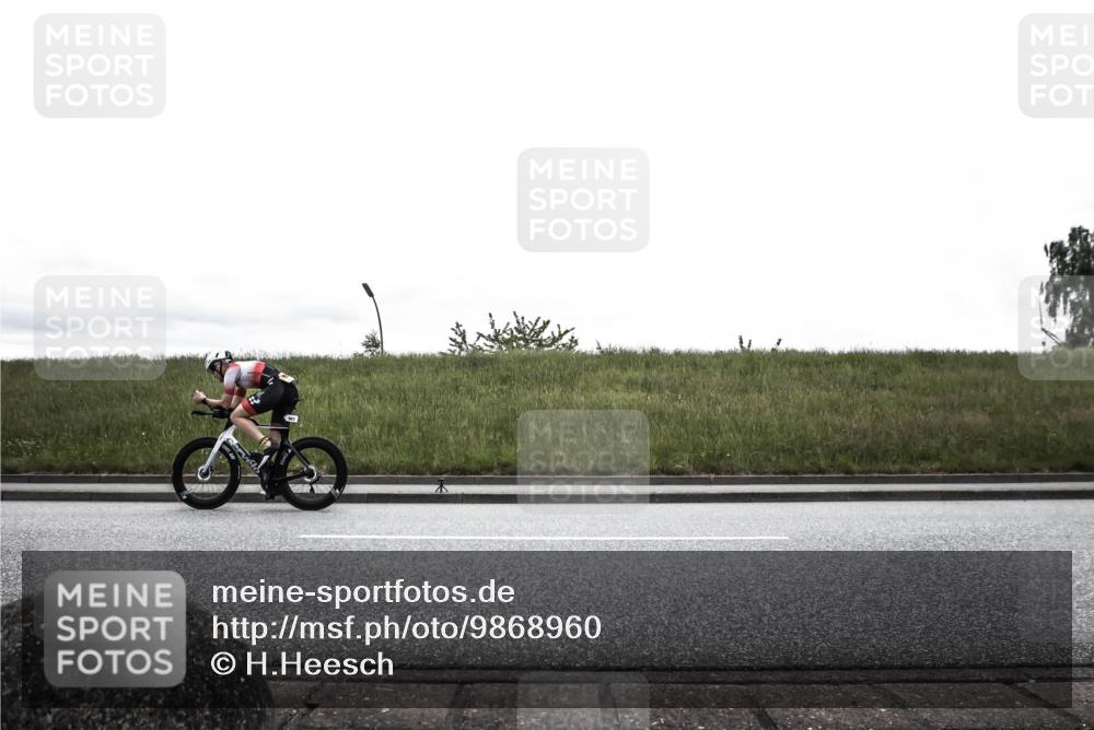 21.06.2026 - 29. Vierlanden-Triathlon H.Heesch http://msf.ph/oto/9868960 21.06.2026 12:28:32 Radfahren 249, 921, 943, 962 meine-sportfotos.de