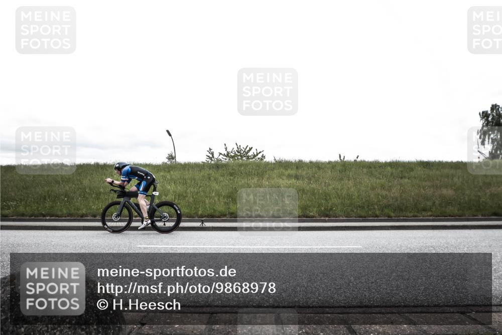 21.06.2026 - 29. Vierlanden-Triathlon H.Heesch http://msf.ph/oto/9868978 21.06.2026 12:28:46 Radfahren 644, 844, 909, 911, 922, 926, 958 meine-sportfotos.de