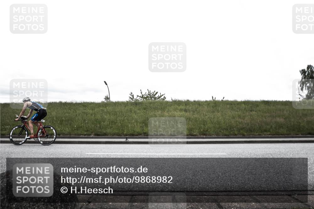 21.06.2026 - 29. Vierlanden-Triathlon H.Heesch http://msf.ph/oto/9868982 21.06.2026 12:28:48 Radfahren 644, 844, 896, 909, 922 meine-sportfotos.de