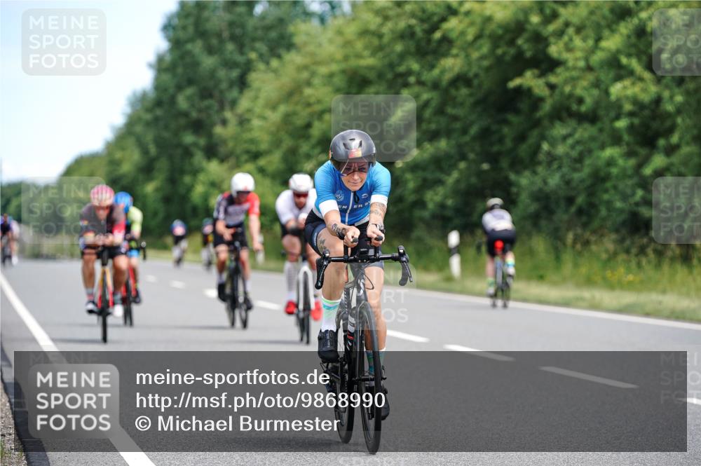 21.06.2026 - Viking Triathlon Michael Burmester http://msf.ph/oto/9868990 21.06.2026 12:25:53 Radfahren 139, 267, 276, 310, 509, 531, 635, 646, 665, 666 meine-sportfotos.de