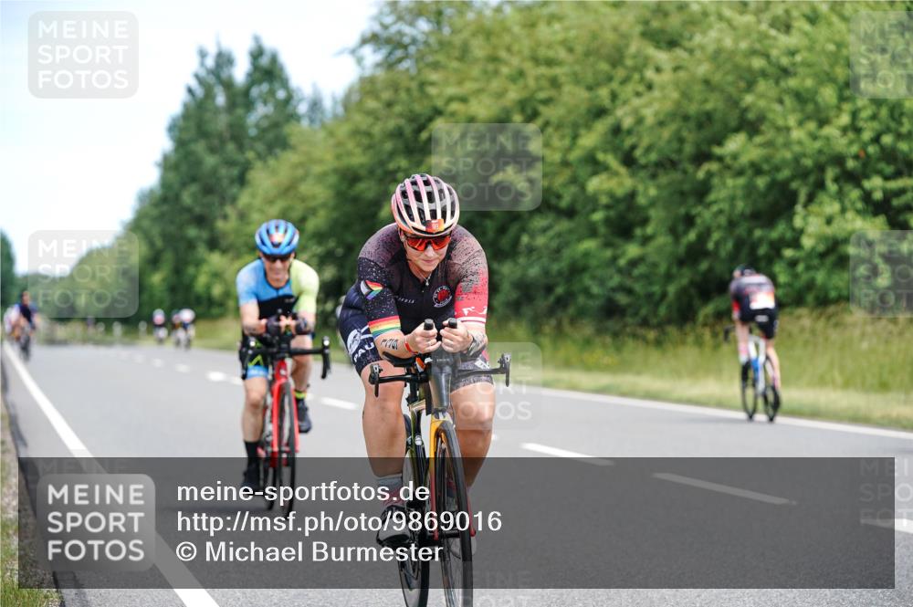 21.06.2026 - Viking Triathlon Michael Burmester http://msf.ph/oto/9869016 21.06.2026 12:25:56 Radfahren 139, 230, 267, 276, 310, 509, 531, 635, 665, 666 meine-sportfotos.de