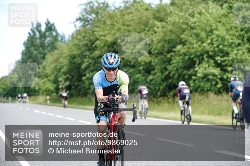 21.06.2026 - Viking Triathlon Michael Burmester http://msf.ph/oto/9869025 21.06.2026 12:25:57 Radfahren 139, 230, 267, 276, 310, 509, 531, 635, 638, 665, 666 meine-sportfotos.de